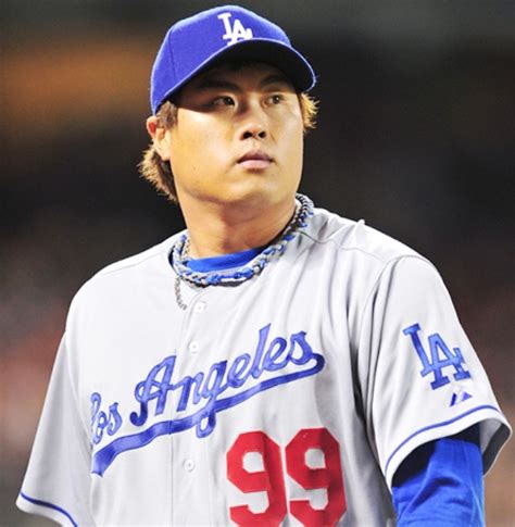 Ranked among the dodger team leaders in wins (3rd), complete games (2, 2nd), innings (192.0, 2nd), strikeouts (154, 2nd) and starts (30, 2nd). LA 다저스 류현진 영웅되어 29일 귀국한다.
