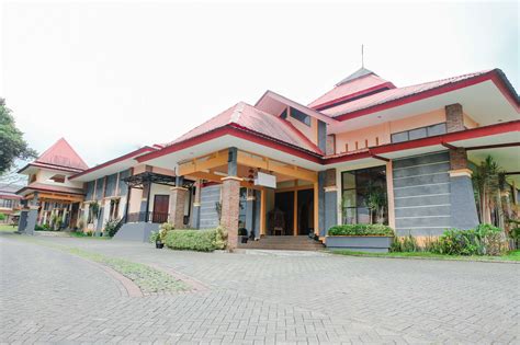 78 Hotel dekat Goa Pinus, Malang