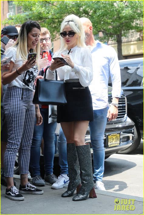 Lady Gaga Greets Fans During Another Day At The Studio Photo Lady Gaga Pictures