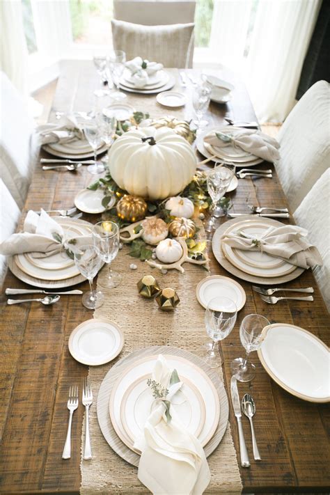This Is An Amazing Thanksgiving Tablescape That You Can Totally Create