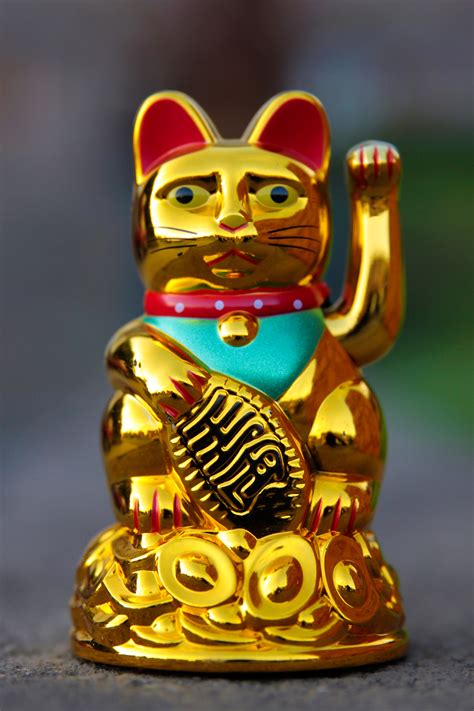 Gambar Gelombang Patung Cina Asia Kuning Mainan Thailand Deco