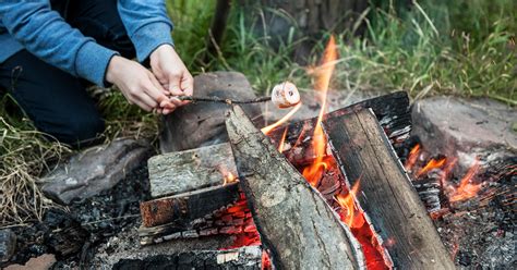 Includes step by step instructions for building the ultimate fire whether you're camping at a state park or just enjoying a campfire meal in your backyard these sawbuck assembly instructions create an easy way for anyone to build a strong and durable folding. How to create the ultimate campfire