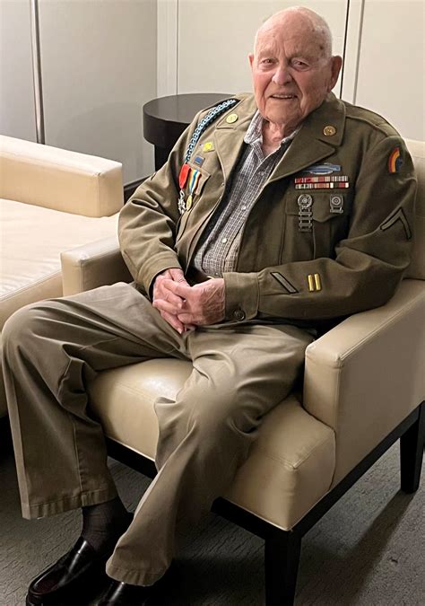 Wwii Rainbow Division Veteran Shares Stories With Current Soldiers