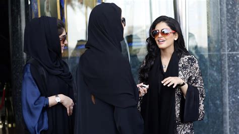 What It S Like To Drive Saudi Arabian Princesses Around Wlrn