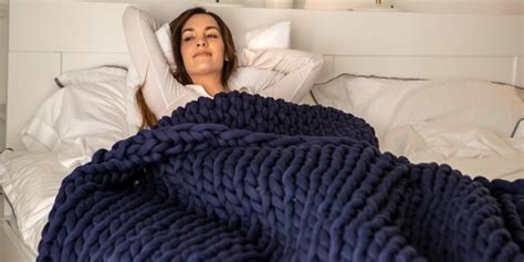 A Weighted Blanket That Combats Insomnia And Reduces Anxiety Gadget Flow