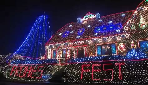 Top 10 Of The Worlds Most Amazing Christmas Light Displays Video