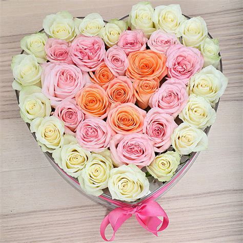 Online Heart Shaped Mixed Roses Arrangement T Delivery In Uae Fnp