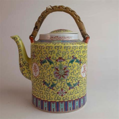 Vintage Mun Shou Longevity Yellow Chinese Teapot 3369 La183002