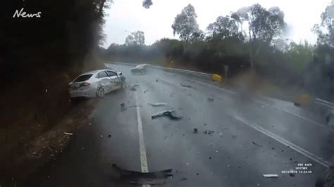 Truckies Footage Of Horrific Three Car Smash On Warburton Highway