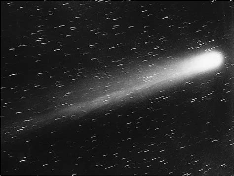6 Facts About The Famous Halleys Comet And When It Will Return