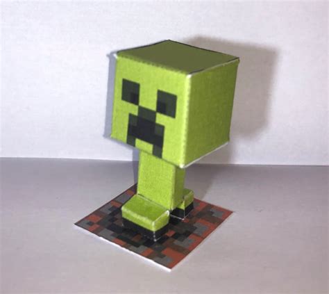 Pixel Papercraft Mini Creeper