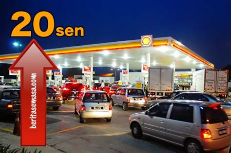 Bagaimanapun, seorang pemilik kenderaan yang mengisi petrol di sebuah stesen minyak menarik perhatian warganet menerusi rakaman video berdurasi 57. Harga Minyak Petrol RON95 dan Diesel Naik 20 Sen ~ Qiya Saad