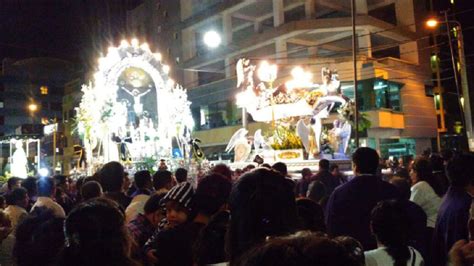 Cientos De Chiclayanos Acompañan Procesión Por Viernes Santo Rpp Noticias