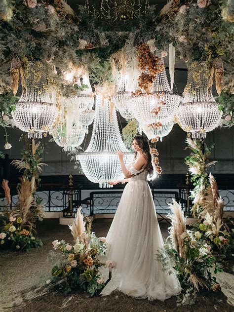 Timeless Wedding Reception Featuring Luxury Crystal Chandeliers