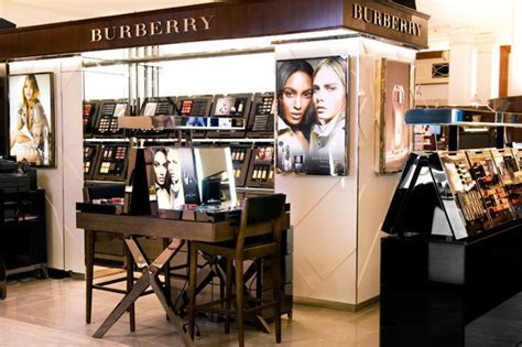 Burberry Beauty Debuts At Saks Fifth Avenue: An Inside ...