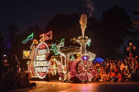 Electrical Light Parade Returns To Disneylands Main Street Usa