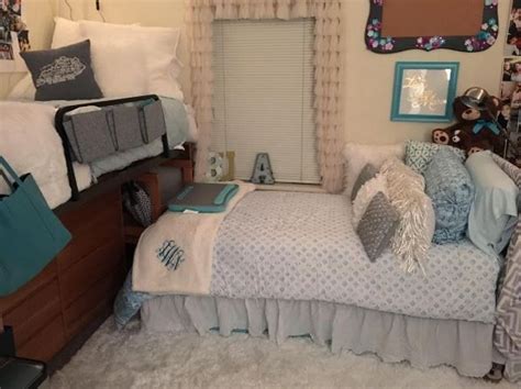 30 Amazing Baylor University Dorm Rooms Society19 In 2020 Baylor University Dorm Room