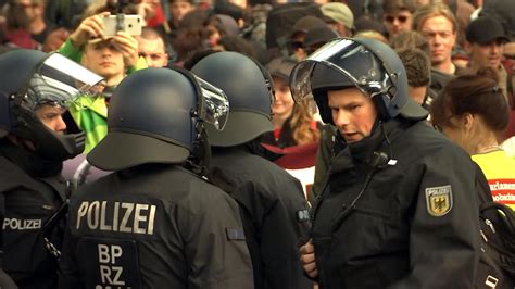 Mindestens 59 menschen kommen zu tode, immer noch. ZDF heute in Deutschland: Was passiert heute beim G20 ...