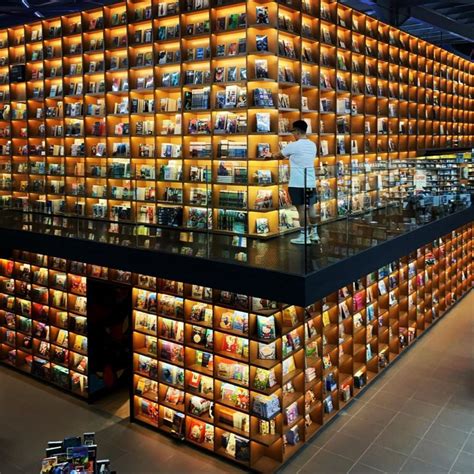 4,000 buku bestseller dari lebih 150 penerbit sedang menanti anda di bookcafe. BookXcess Sunway Big Box - Korang Kena Datang Ke Kedai ...