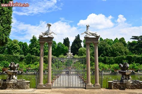 Ingresso ai giardino di Boboli a Firenze, Italia ...