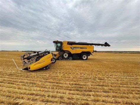 New Flagship Combine Nh Cr The Farming Forum