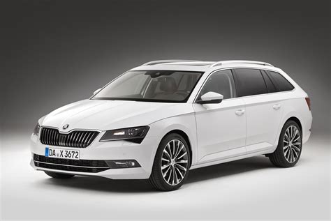 The škoda superb is a large family car that has been produced by the czech car manufacturer škoda auto since 2001. Skoda Superb Combi | Hyr din bil hos Hyrbilen