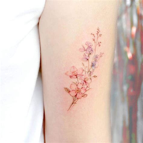 Sweet Pea Flower Upperarrm Tattoo Tattooistflower Lila Tattoo Daisy