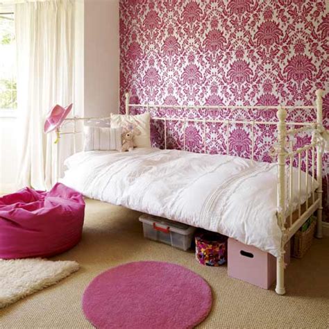 How To Create A Feature Wall In Girls Bedrooms Wallpaper