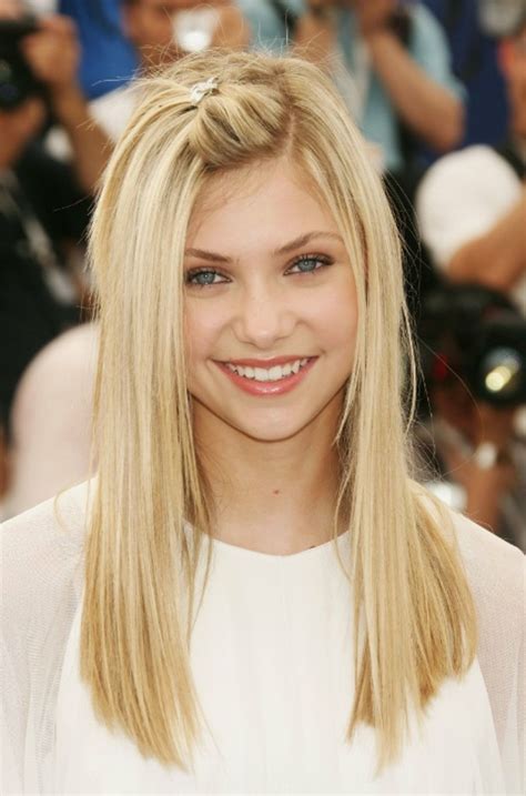 Cute Long Blonde Hairstyle Full Hd Pictures