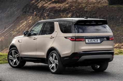2023 Land Rover Discovery Review Pricing New Discovery Suv Models