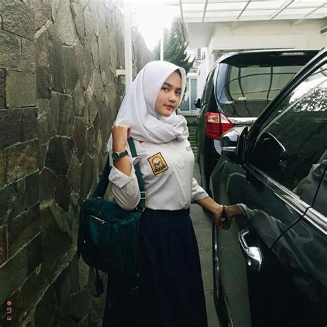 Pin Oleh Tatsumaki Di School Gaya Hijab Gadis Cantik Asia Gaya