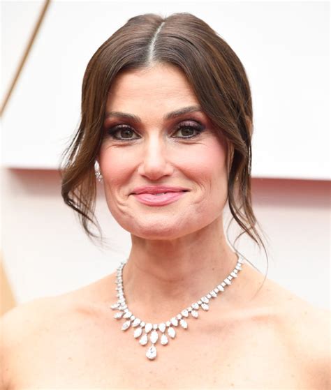 Idina Menzel Celebrities In Drugstore Beauty Products At The Oscars