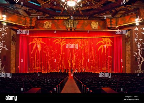 Graumans Chinese Theatre Curtain Hi Res Stock Photography And Images