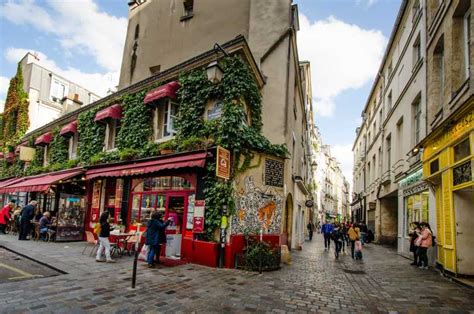 Le Marais Explore Old Paris With A Local Host Getyourguide