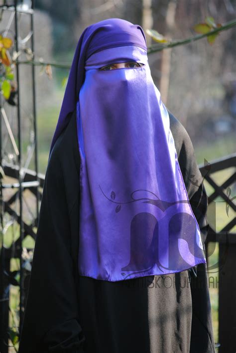 Islamische Kleidung Und Rainbow Qurane Aus Dem Orient Saudi Niqab Lila