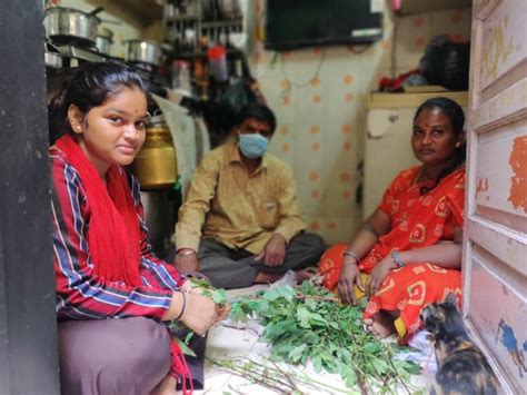 Slum Dwellers Struggle To Maintain Social Distance Amid India Lockdown