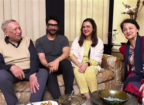 Faysal Quraishi And Wife Visit Talat Hussain Post Illness News