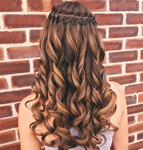 18 Stunning Curly Prom Hairstyles For 2021 Updos Down Dos And Braids