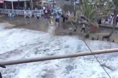 Beachgoers Scream And Run For Their Lives As Mini Tsunami Hits South