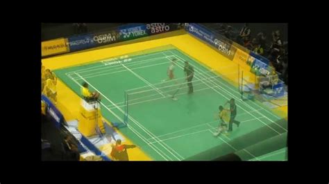 Saat indonesia jajah badminton malaysia 😱. Malaysia Badminton Open 2012: Lee Chong Wei dominates in ...