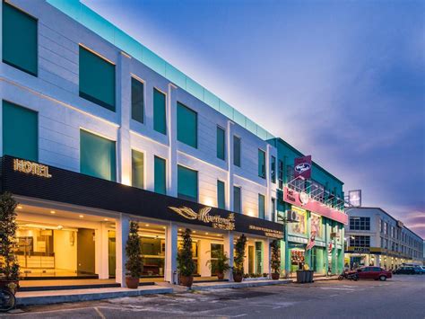 Offering storage for belongings, a safety deposit box and a shop, hotel sentral riverview melaka is located less than 5 minutes by car from hang li poh's well. Riverfront Sentral Boutique Hotel - Melaka Tengah, Malacca ...