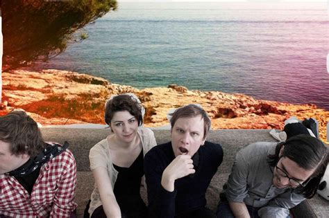 We let you watch movies online without having to register or paying. Husum Harbour: Line-Up komplett!