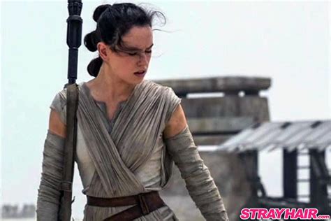 Rey Tri Knot Hairstyle In Star Wars Episode Vii The Force Awakens