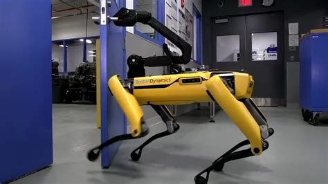 Boston Dynamics Spotmini Robot Can Now Open Doors