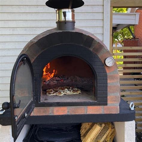 Traditional Wood Fired Brick Pizza Oven Rústico Red Proforno