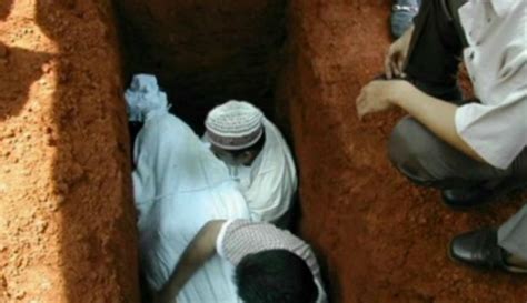 Inglehart, seorang peneliti di university of michigan dan direktur badan survei norma dunia, mengatakan. Inilah 4 Kisah Orang Meninggal tapi Hidup Lagi yang Buat ...