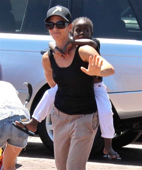 Jillian Michaels Takes Daughter Lukensia To The Park Jillian Michaels Christina Aguilera Celebs