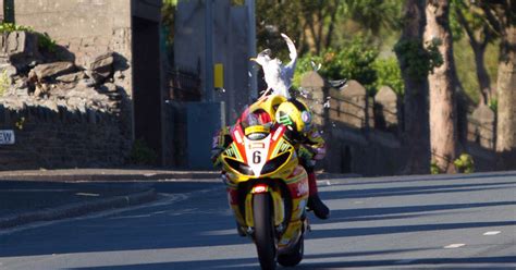 Isle Of Man Tt Ian Hutchinson Survives 170mph Head On Collision With A