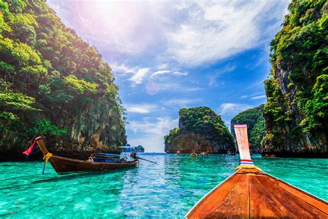 15 Reasons to Visit Thailand At Least Once in Your Life ...