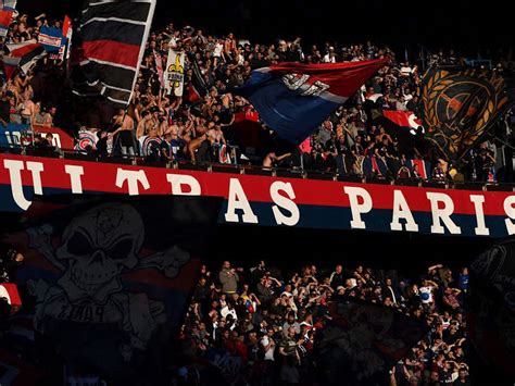 Photo Psg Ultras Leave Banners Up At The Parc Des Prince Welcoming New